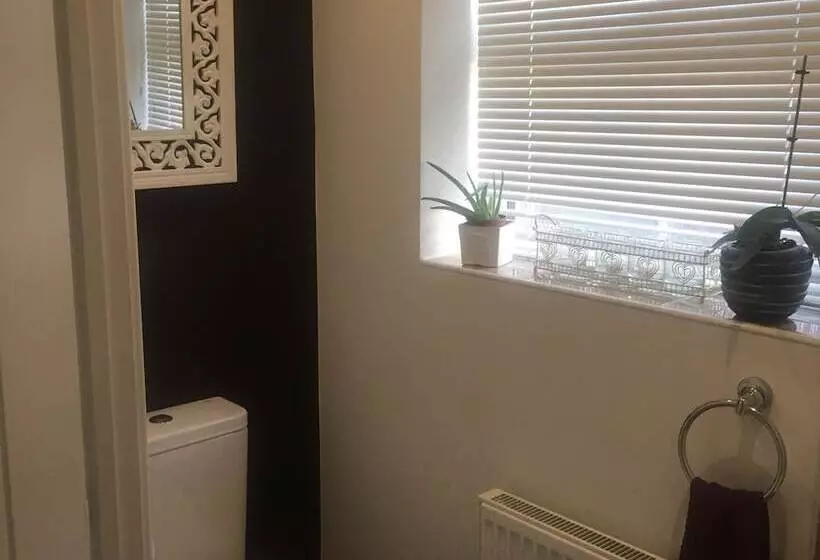 レジデンス Impeccable 2 Bed House In Attleborough