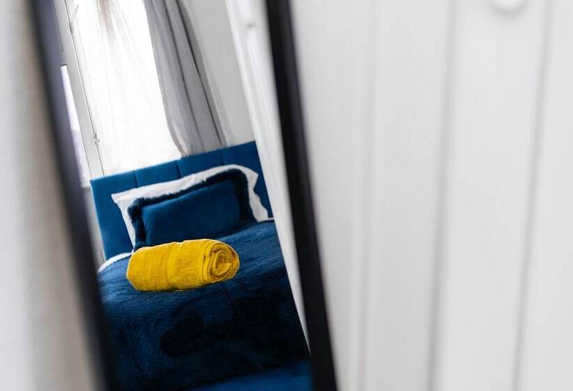 레지던스 Impeccable 3 Bed House In Abbeywood