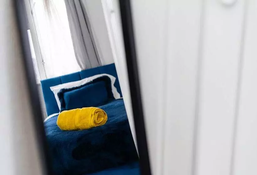 Residenssi Impeccable 3 Bed House In Abbeywood