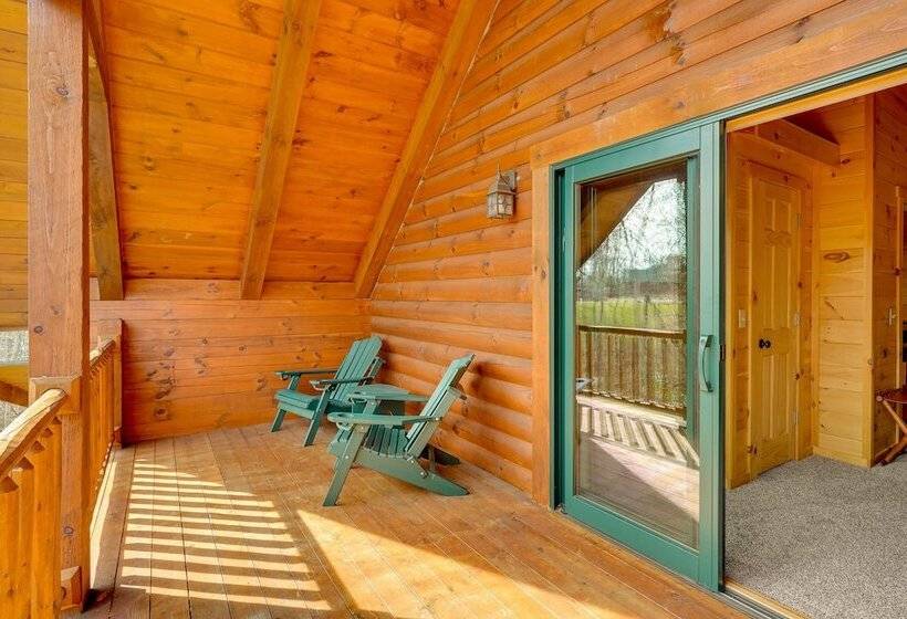 Rustic Laurelville Cabin W/ Hot Tub & Sauna!
