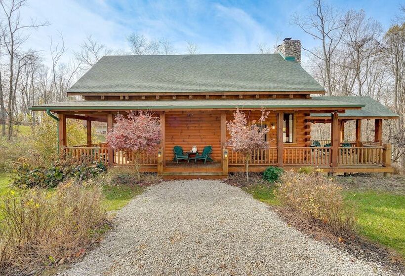 Rustic Laurelville Cabin W/ Hot Tub & Sauna!