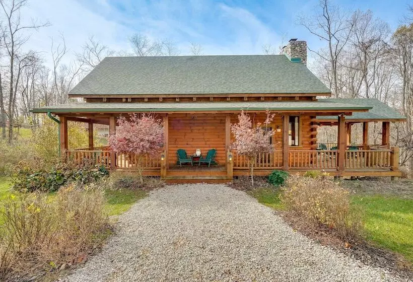 Rustic Laurelville Cabin W/ Hot Tub & Sauna!