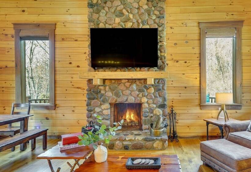 Rustic Laurelville Cabin W/ Hot Tub & Sauna!
