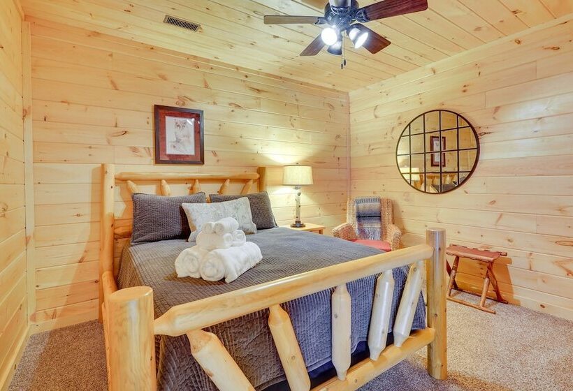 Rustic Laurelville Cabin W/ Hot Tub & Sauna!