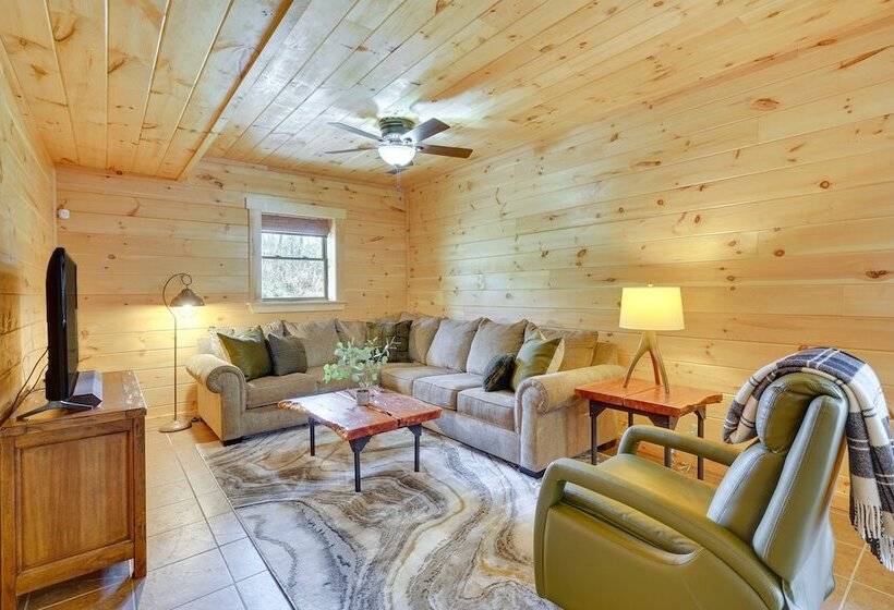 Rustic Laurelville Cabin W/ Hot Tub & Sauna!