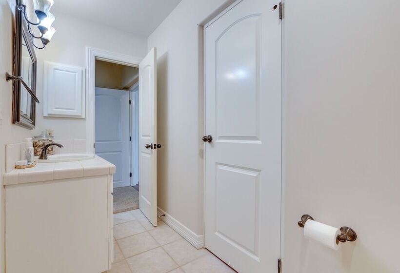 Scenic Canyon Lake Vacation Home Near Boat Ramp!