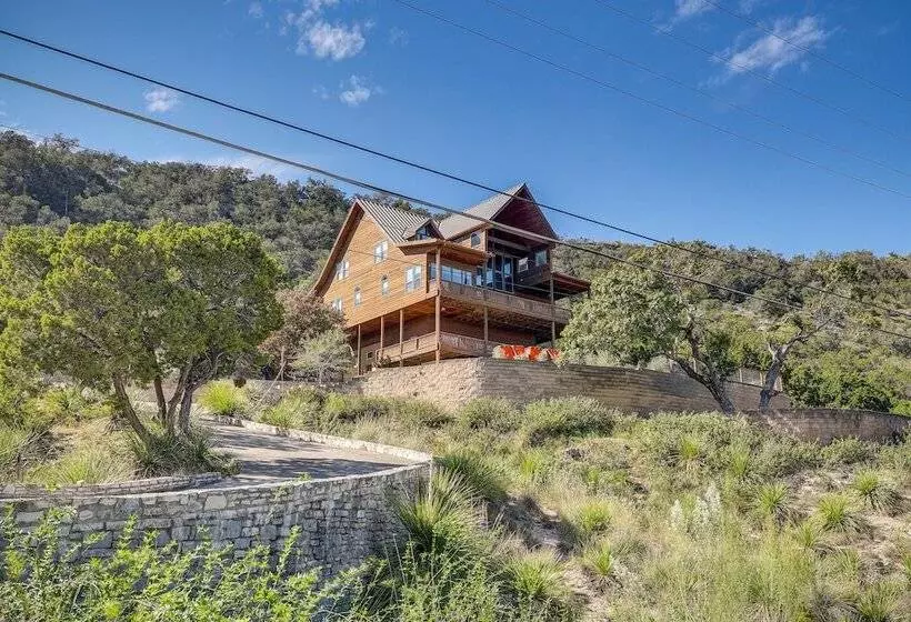 Scenic Canyon Lake Vacation Home Near Boat Ramp!