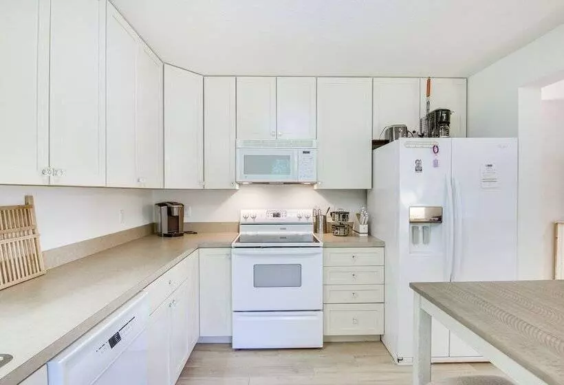 Serene Home 3 Miles To Bethany Beach!
