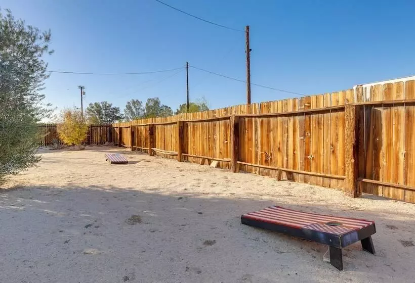 Serene Home W/ Yard   8 Mi To Joshua Tree!