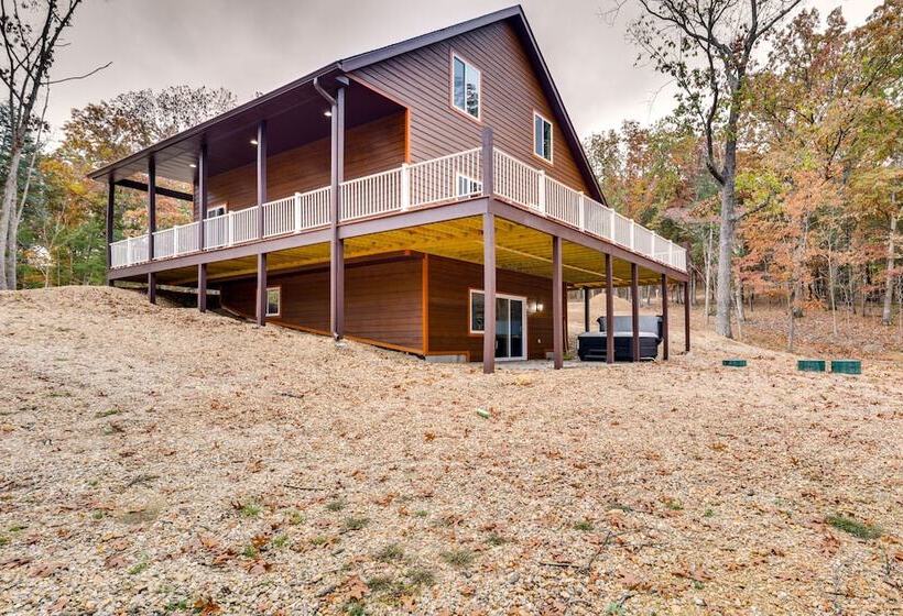 Spacious + Serene Camdenton Home W/ Hot Tub!