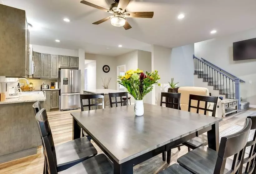 Spacious + Serene Camdenton Home W/ Hot Tub!