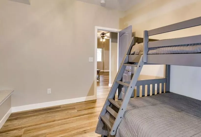 Spacious + Serene Camdenton Home W/ Hot Tub!