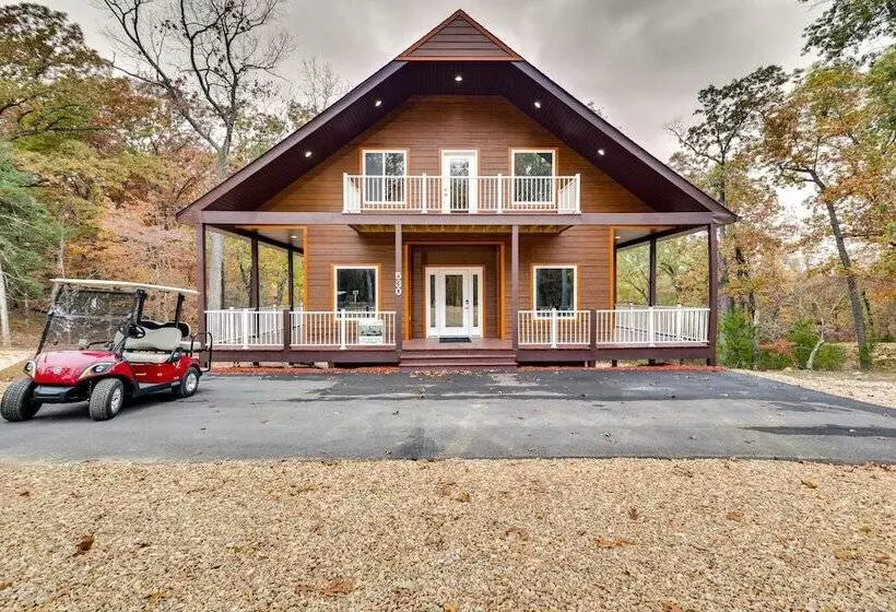 Spacious + Serene Camdenton Home W/ Hot Tub!