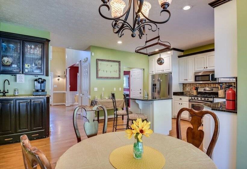 Spacious Smithfield Home W/ Screened Porch & Yard!