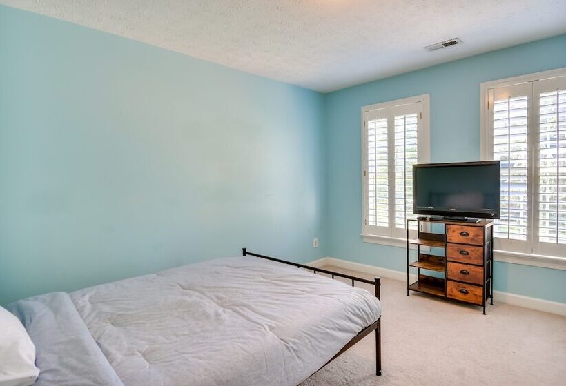 Spacious Smithfield Home W/ Screened Porch & Yard!