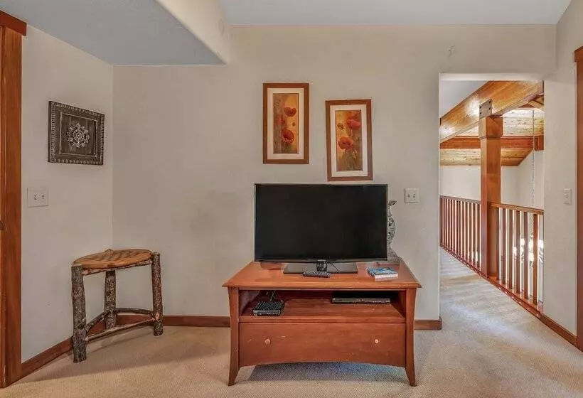 Gorgeous 5 Bdr Travioli Mountain Retreat For 10!