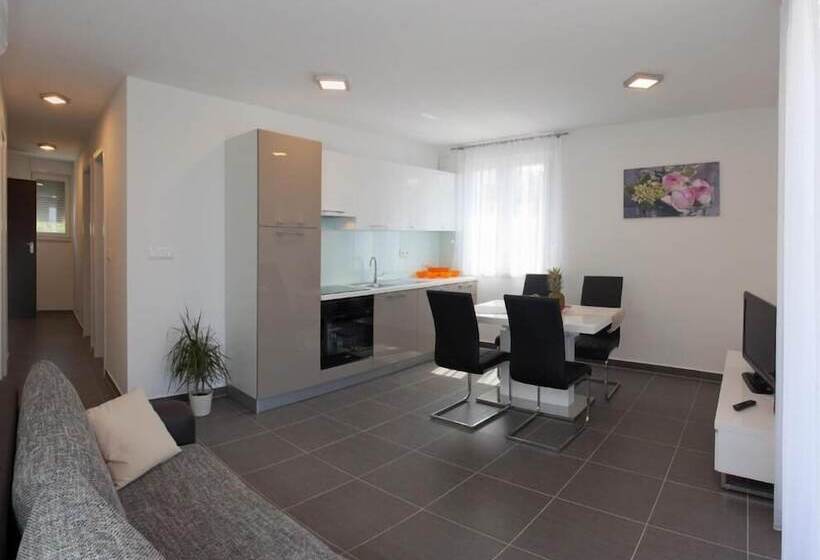 Apartments Villa Diamond