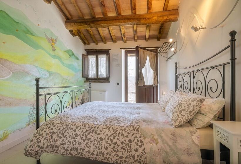 פונדק Agriturismo La Grotta Dei Folletti