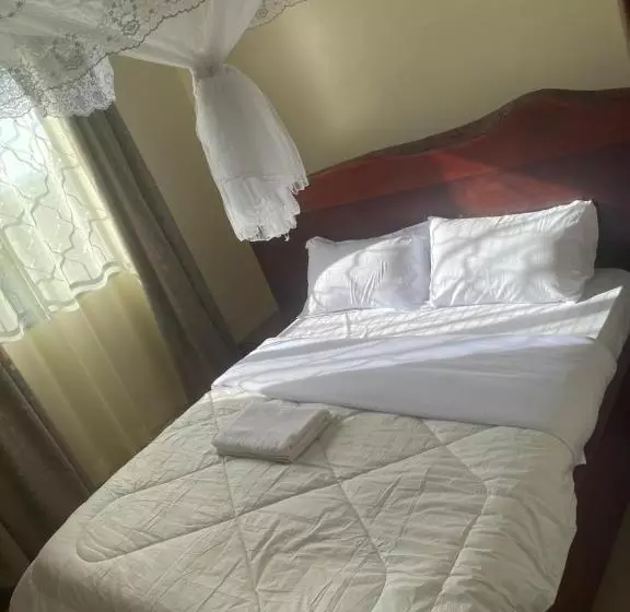 7 Days Hotel On Un Base