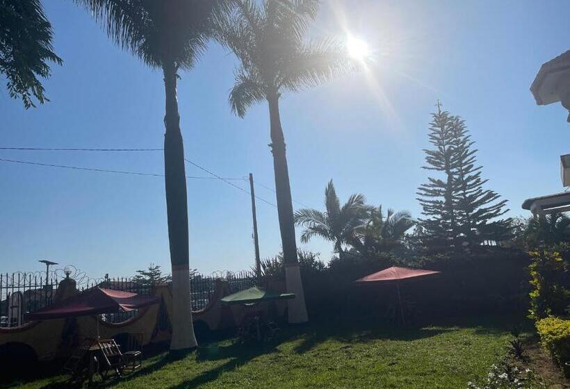 7 Days Hotel On Un Base