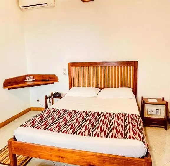 هتل Le Nouvel Eden