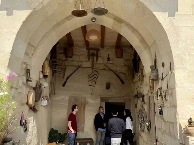 هتل Naraca Cave House