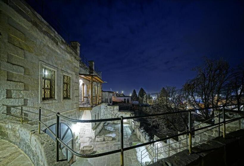 هتل Naraca Cave House