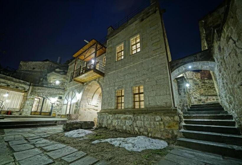 هتل Naraca Cave House