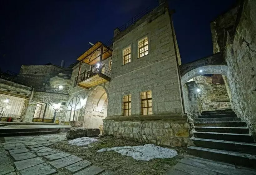 هتل Naraca Cave House