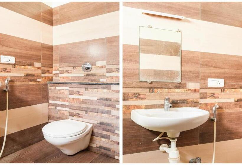 Hotel Oyo Karthikeya Pride