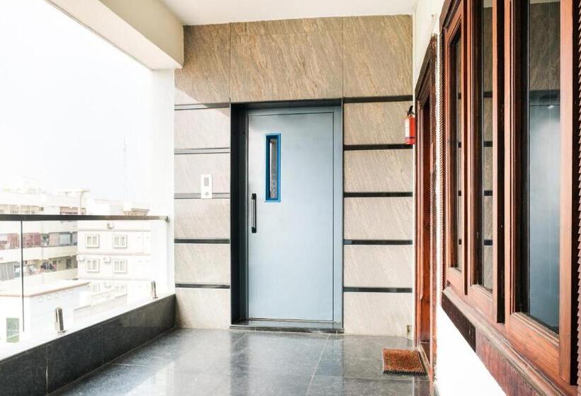 Hotel Oyo Karthikeya Pride