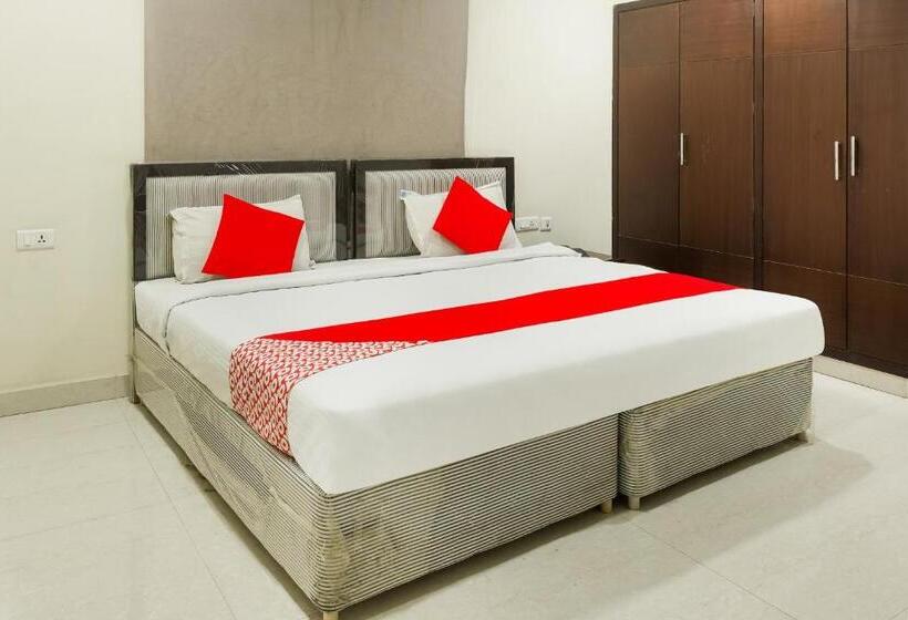 Hotel Oyo Karthikeya Pride