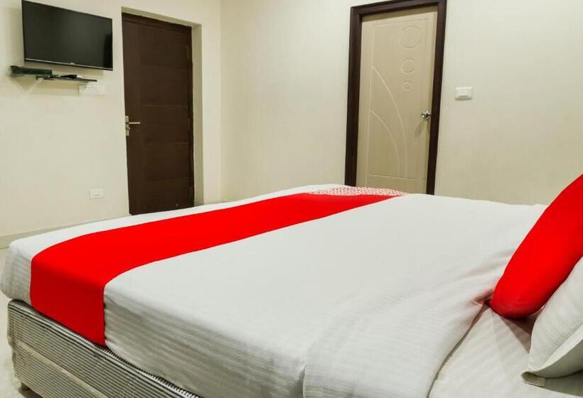 Hotel Oyo Karthikeya Pride