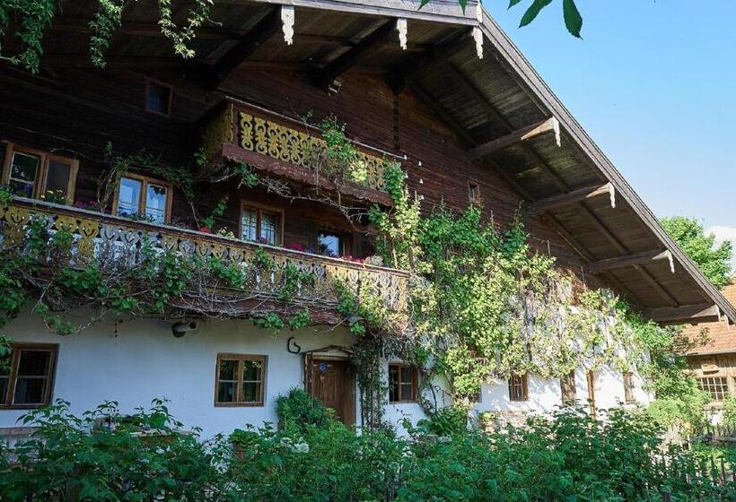 Отель Ponzaunerhof