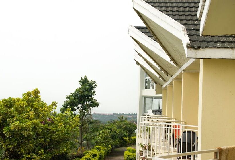 هتل Springs International