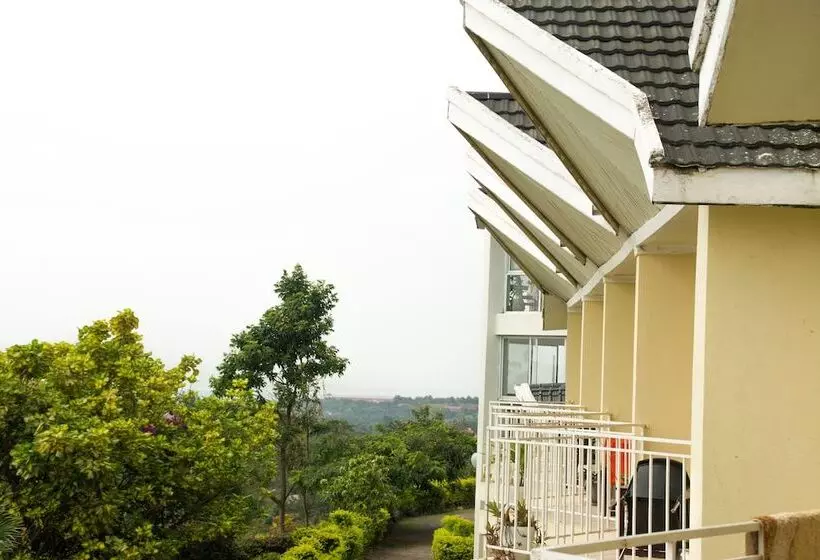 هتل Springs International