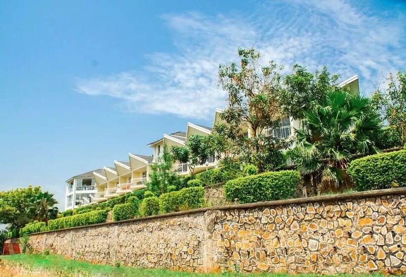 هتل Springs International