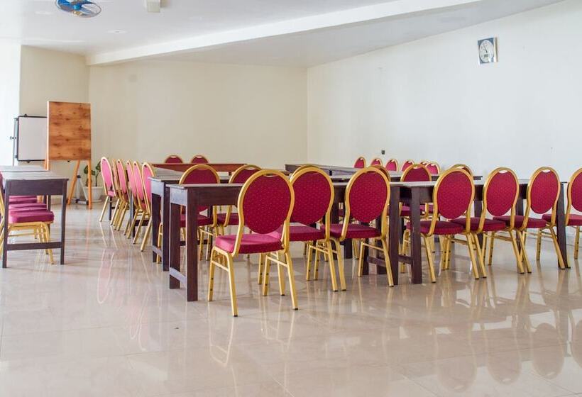 هتل Springs International