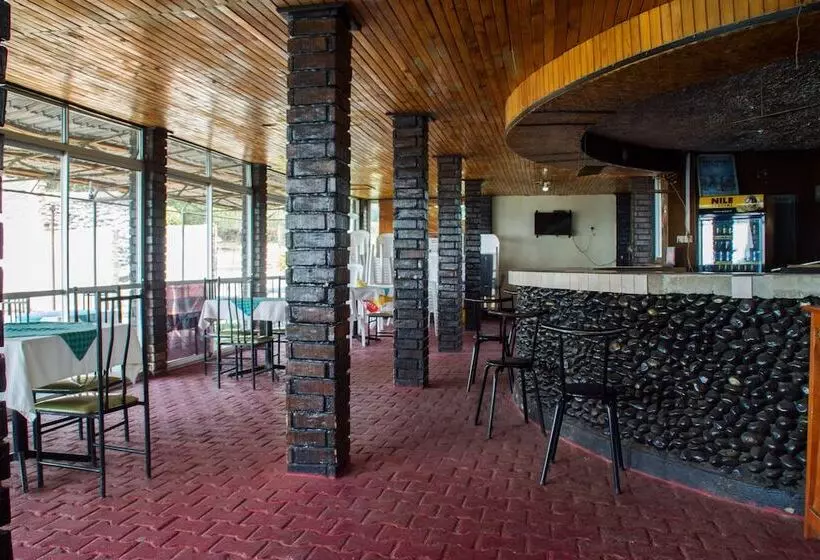 هتل Springs International