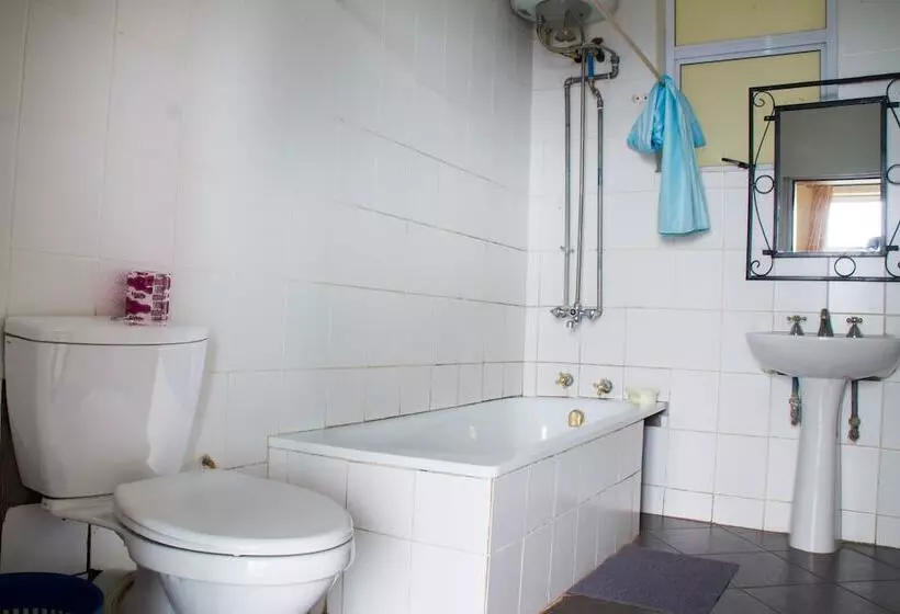 هتل Springs International