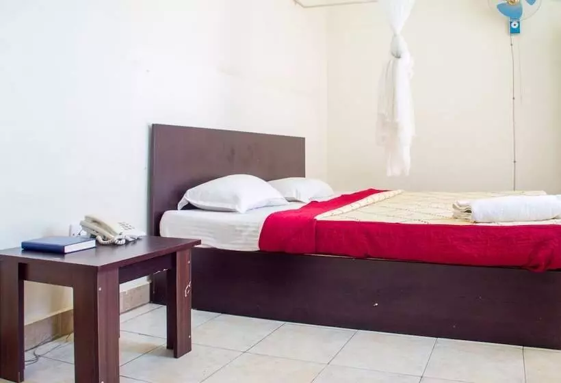 هتل Springs International