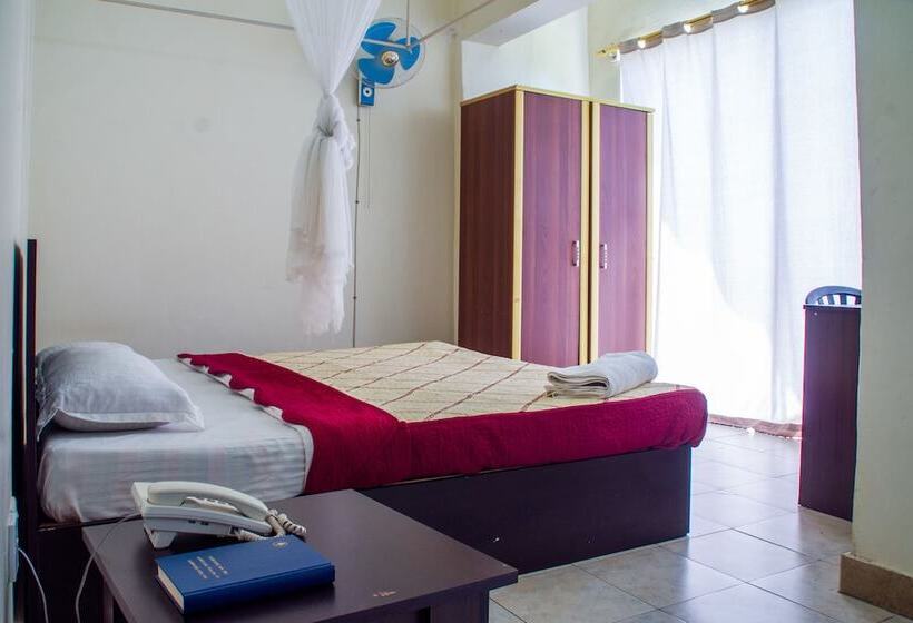 هتل Springs International