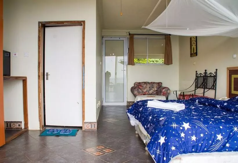 هتل Springs International