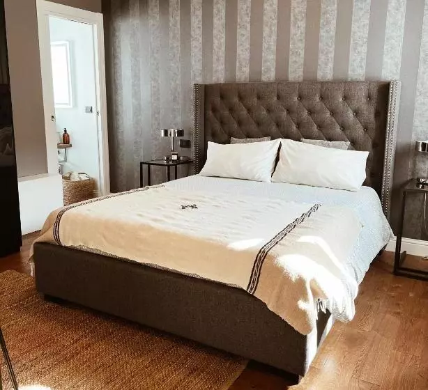 پانسیون Kero Luxury Rooms