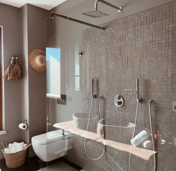 پانسیون Kero Luxury Rooms