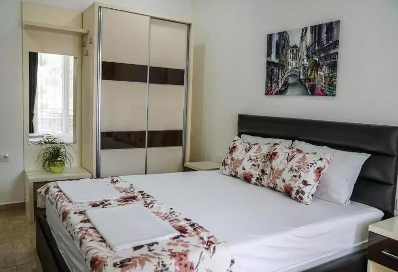 پانسیون Marini Casa