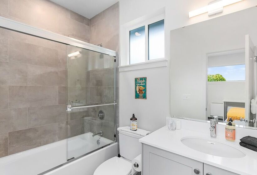 پانسیون Yoda S Swamp Suite