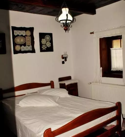 Majatalo Zsuzsanna Paraszthaz