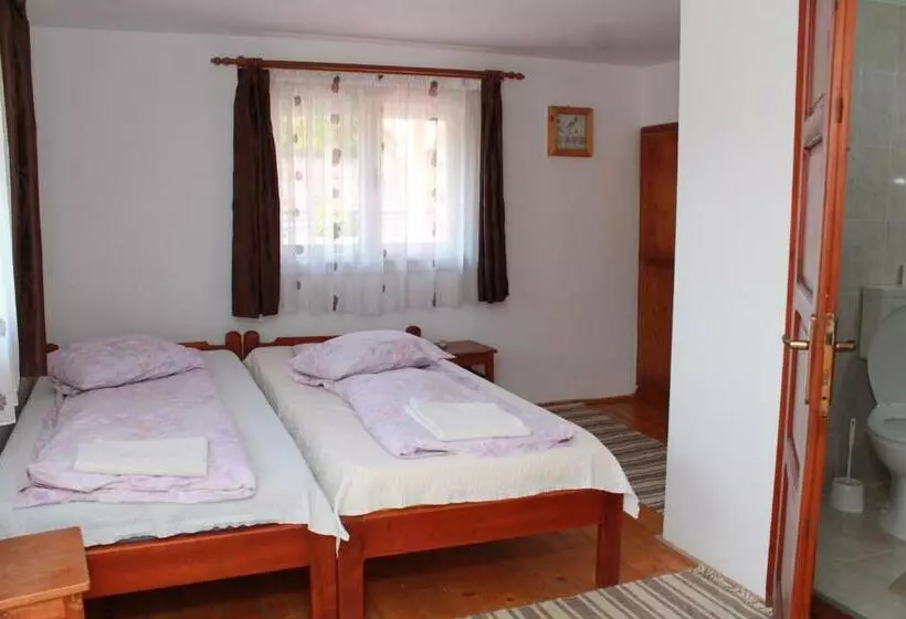 Majatalo Zsuzsanna Paraszthaz