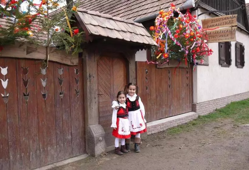 Majatalo Zsuzsanna Paraszthaz